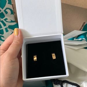 MEJURI bound huggies earrings